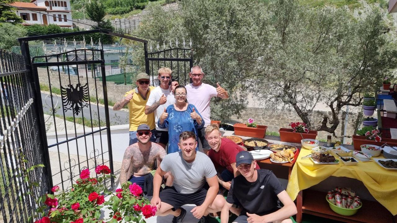 Kalaja Inn Крує Екстер'єр фото