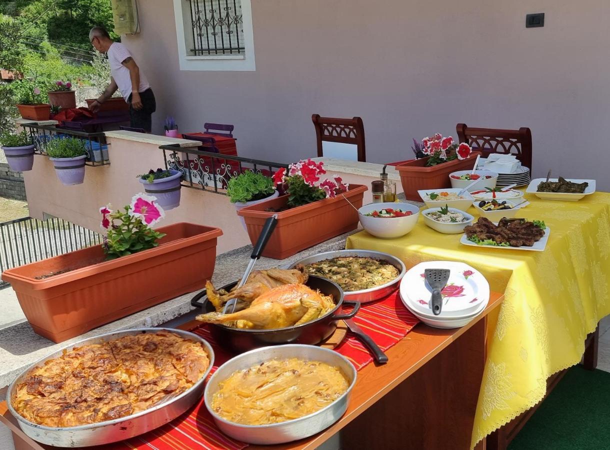 Kalaja Inn Крує Екстер'єр фото