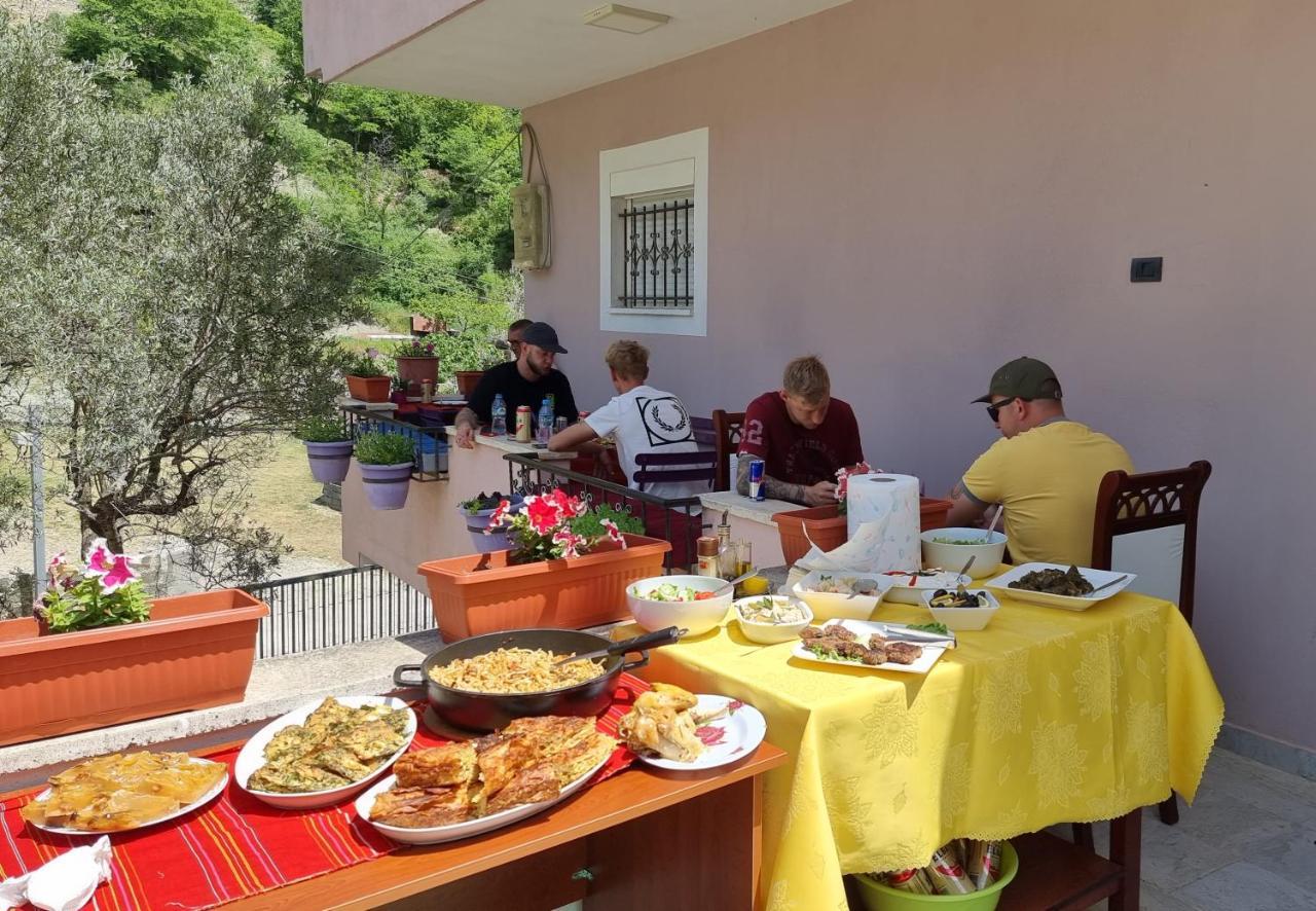 Kalaja Inn Крує Екстер'єр фото