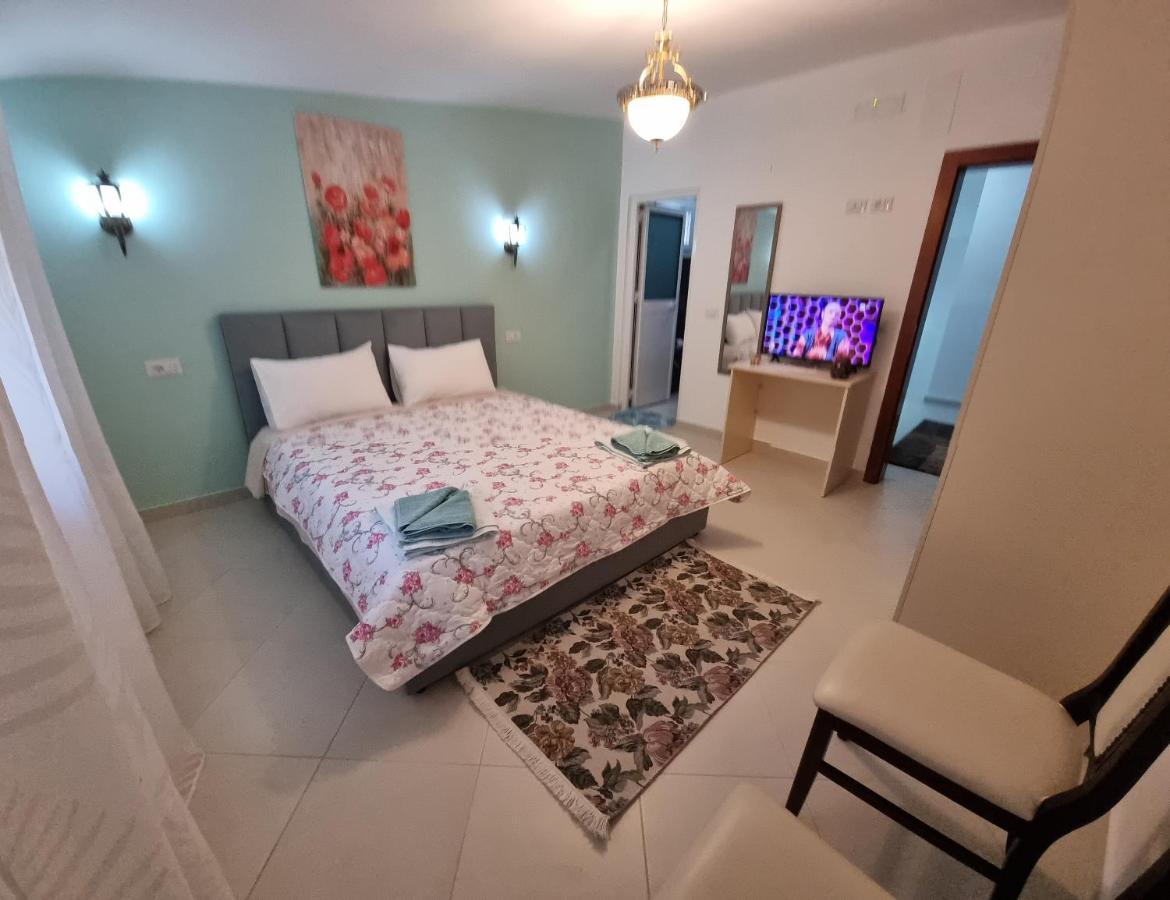 Kalaja Inn Крує Екстер'єр фото