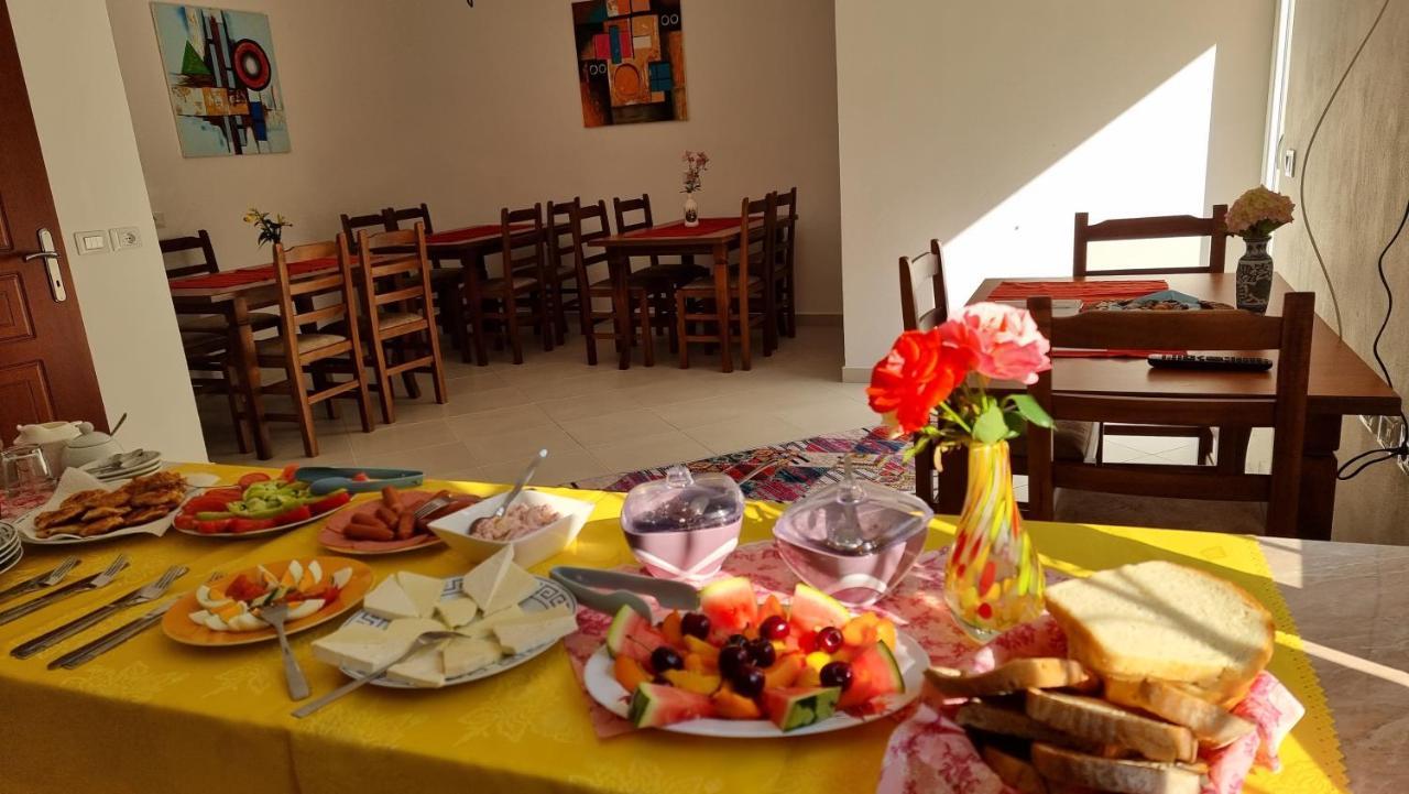 Kalaja Inn Крує Екстер'єр фото