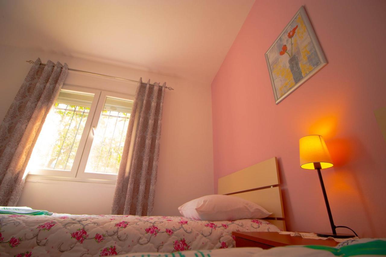 Kalaja Inn Крує Екстер'єр фото