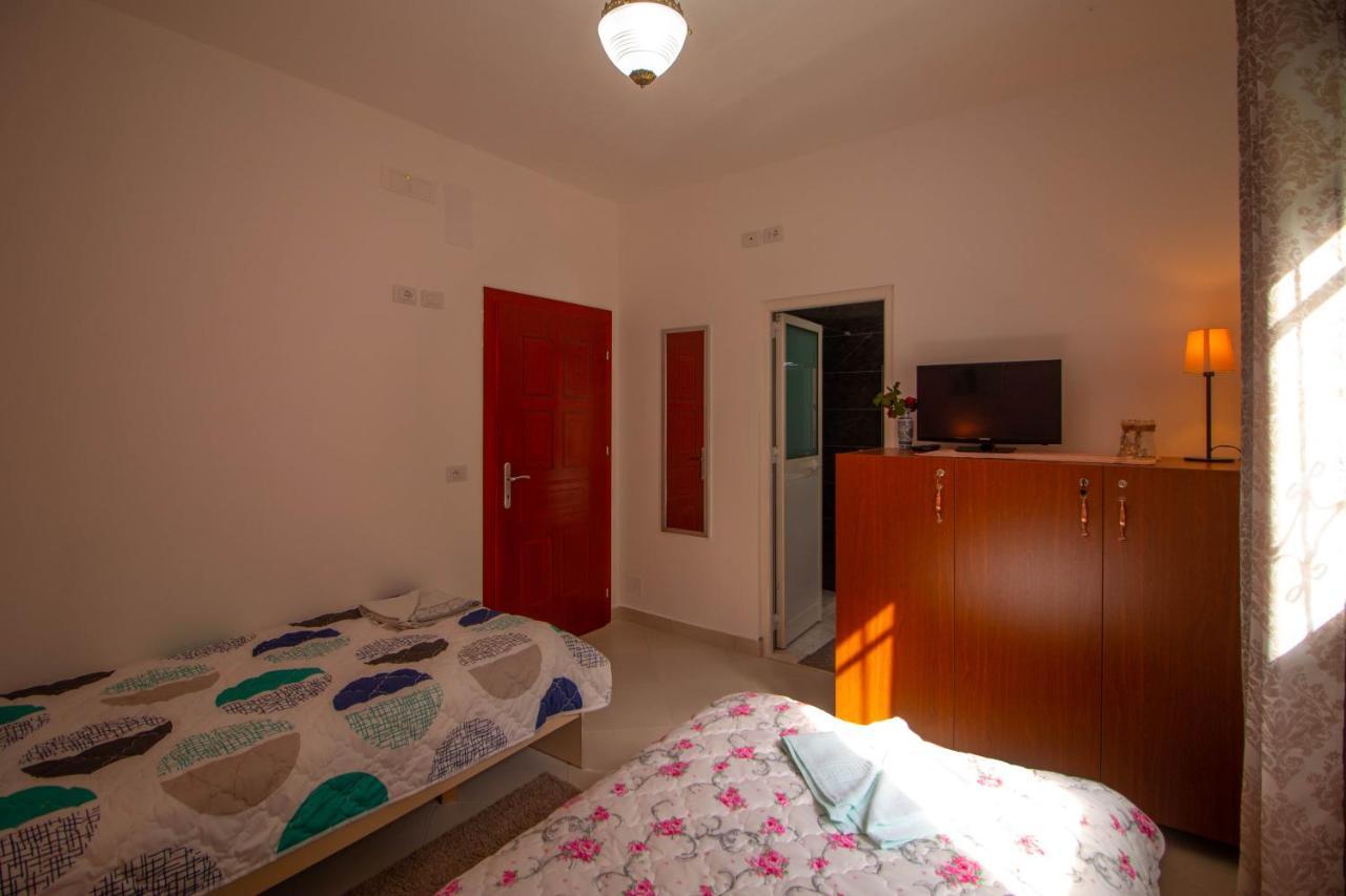 Kalaja Inn Крує Екстер'єр фото