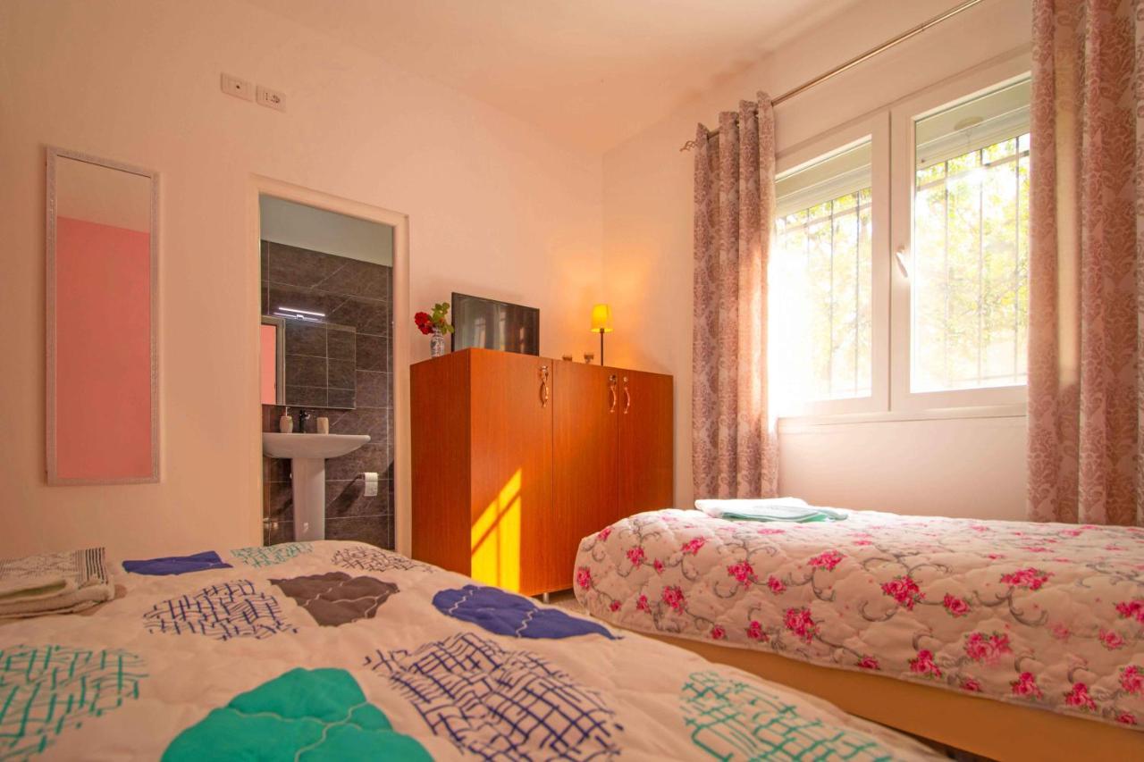 Kalaja Inn Крує Екстер'єр фото