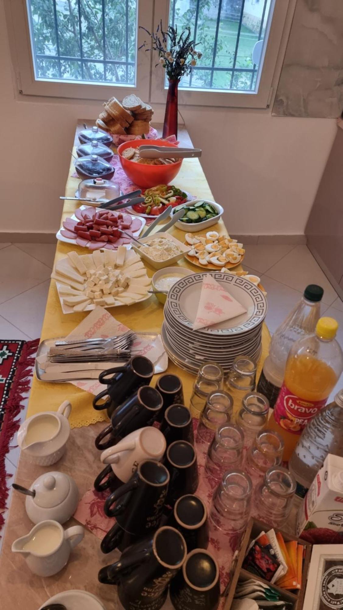 Kalaja Inn Крує Екстер'єр фото
